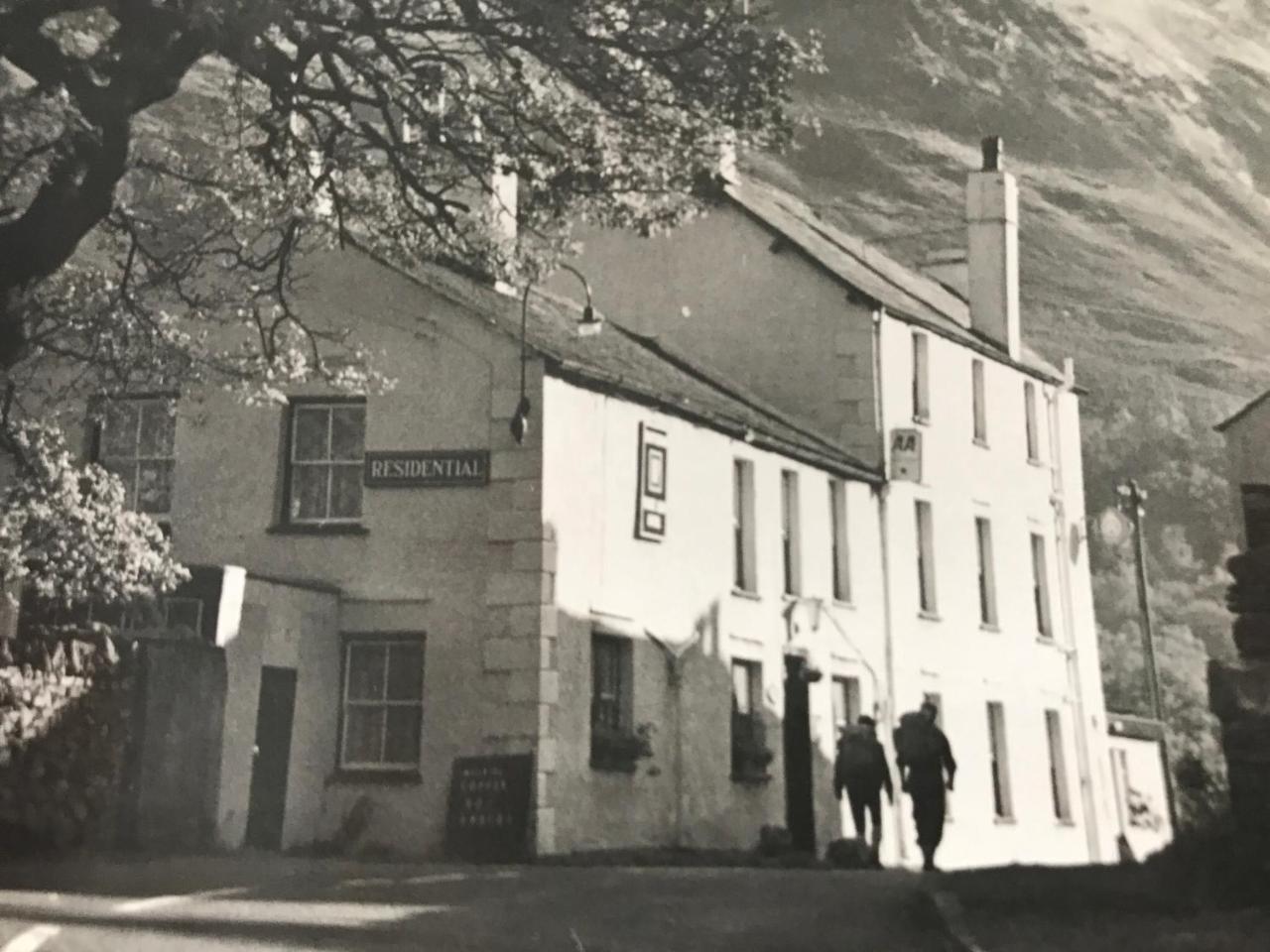 פנרית' The White Lion Inn מראה חיצוני תמונה
